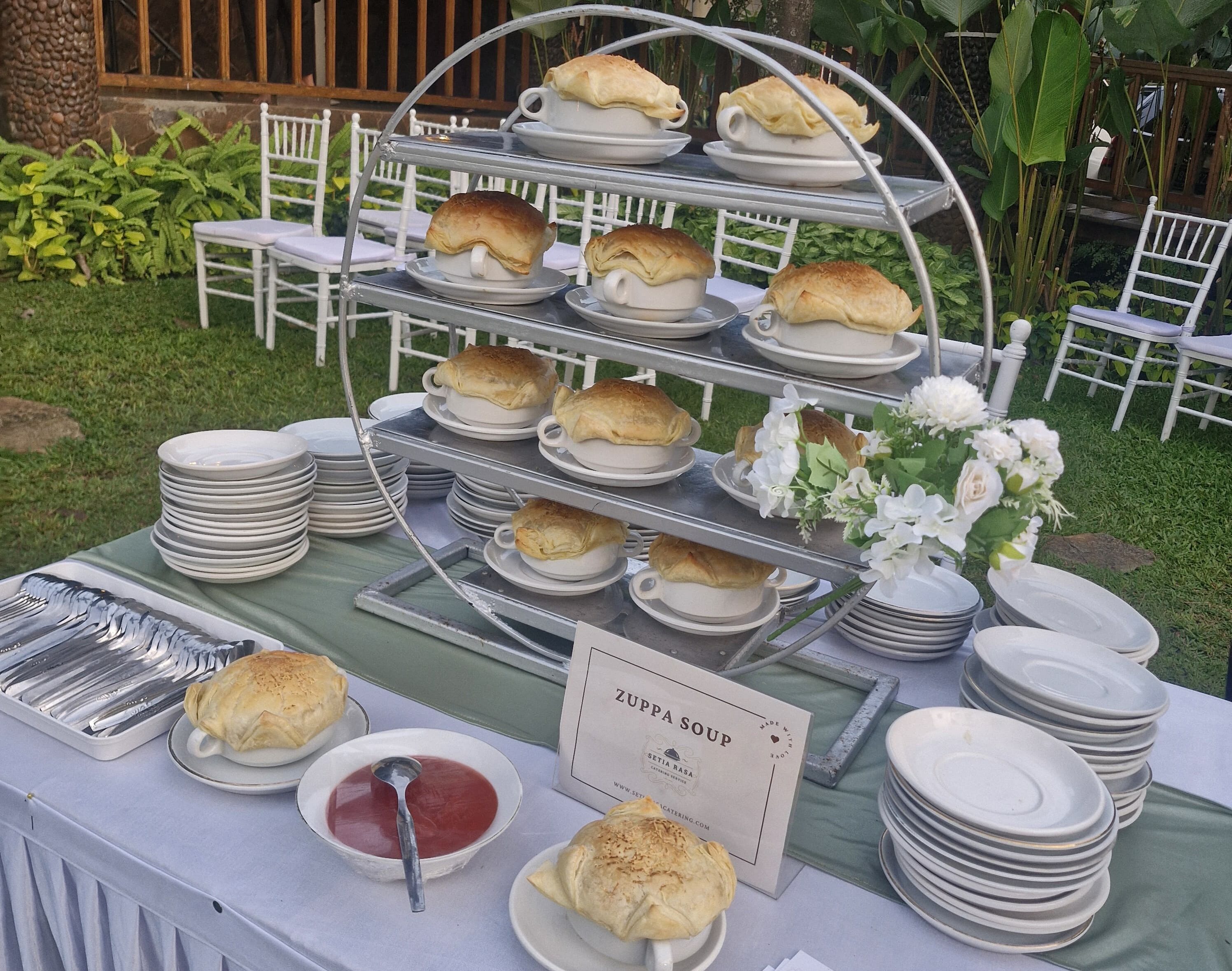 Display Zuppa Soup Ceamy dengan saus spesial yang lezat dari Setiarasa Catering